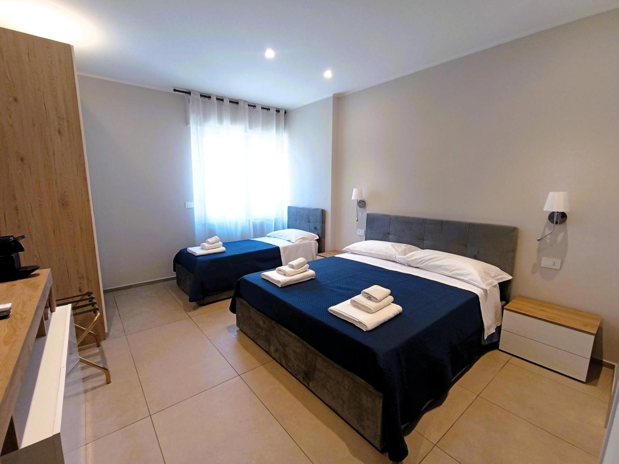 Mile Rooms Bari Buitenkant foto